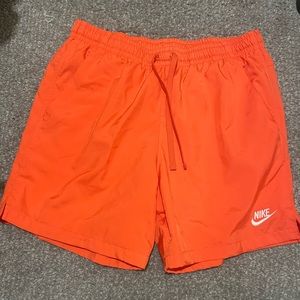 Nike Club Essential Woven Flow Shorts